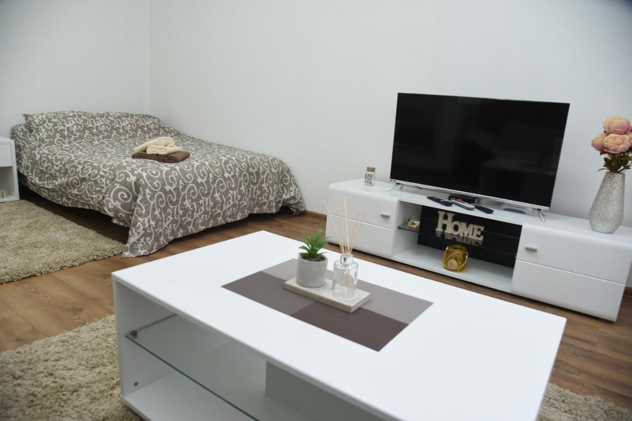 Apartmani Sofronic Loznica 1 Buitenkant foto