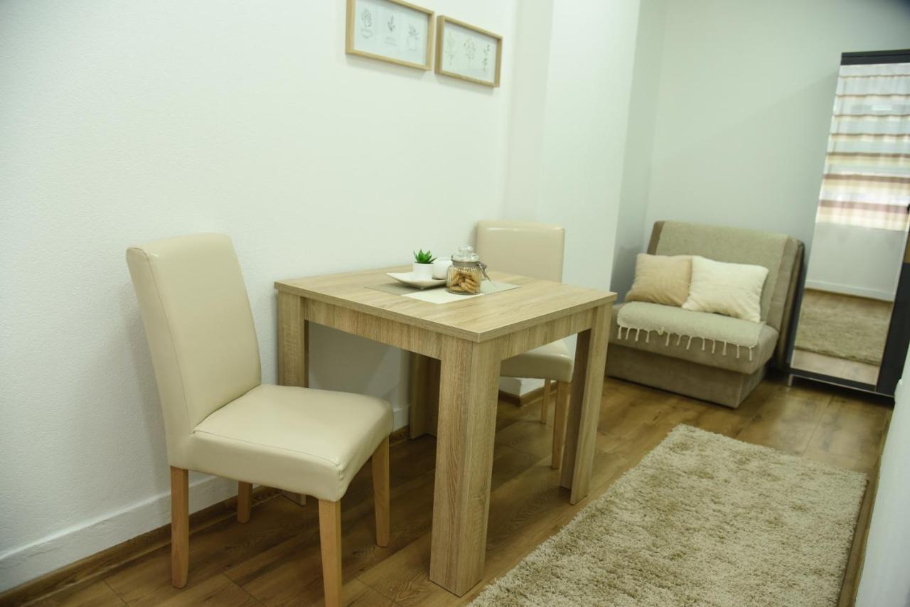 Apartmani Sofronic Loznica 1 Buitenkant foto