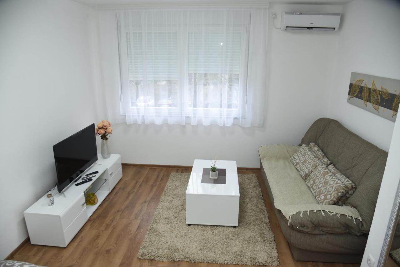 Apartmani Sofronic Loznica 1 Buitenkant foto