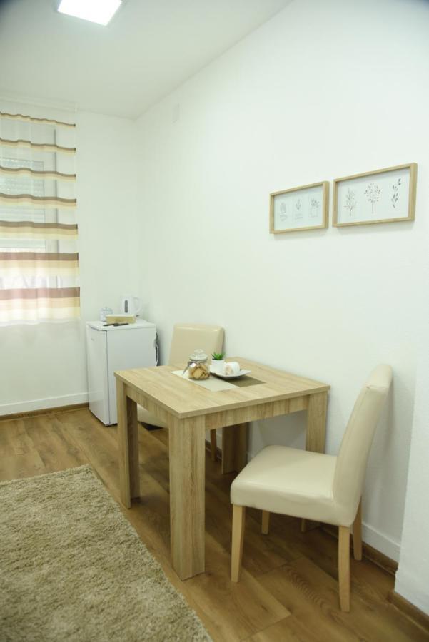 Apartmani Sofronic Loznica 1 Buitenkant foto