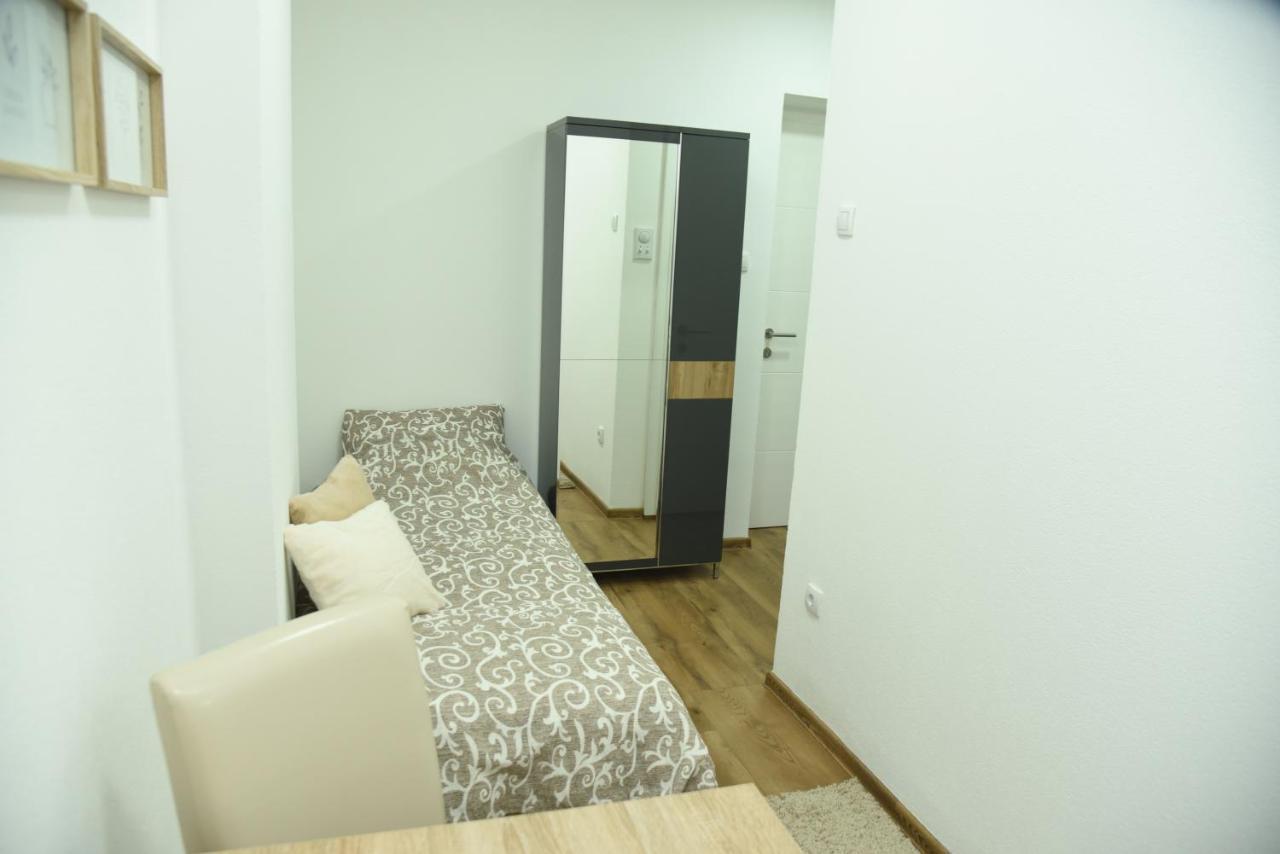 Apartmani Sofronic Loznica 1 Buitenkant foto